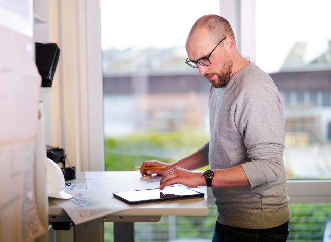 Foto Karriereseite neben 'Büro und Ausstattung'